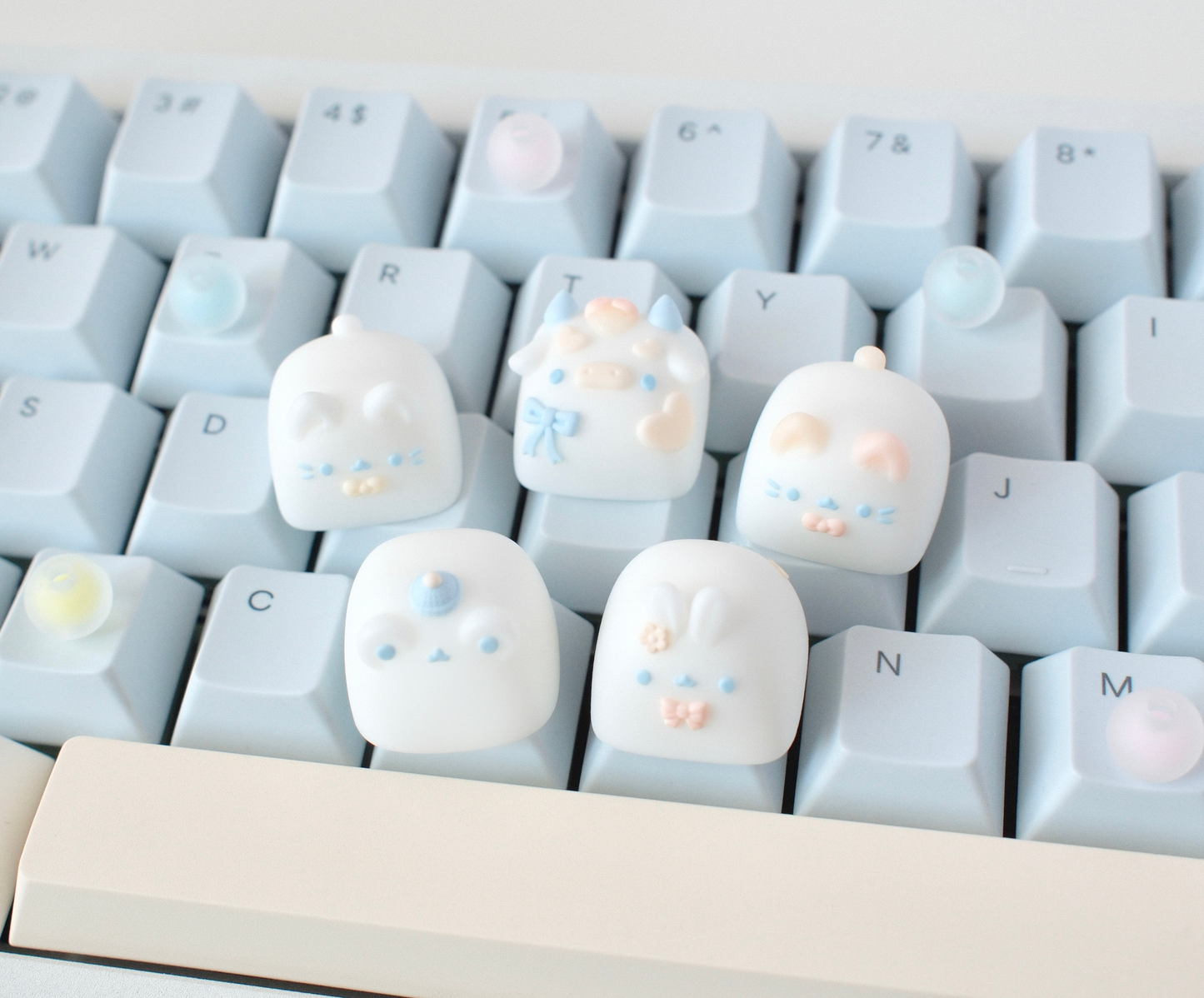 Winterglow moo (white)