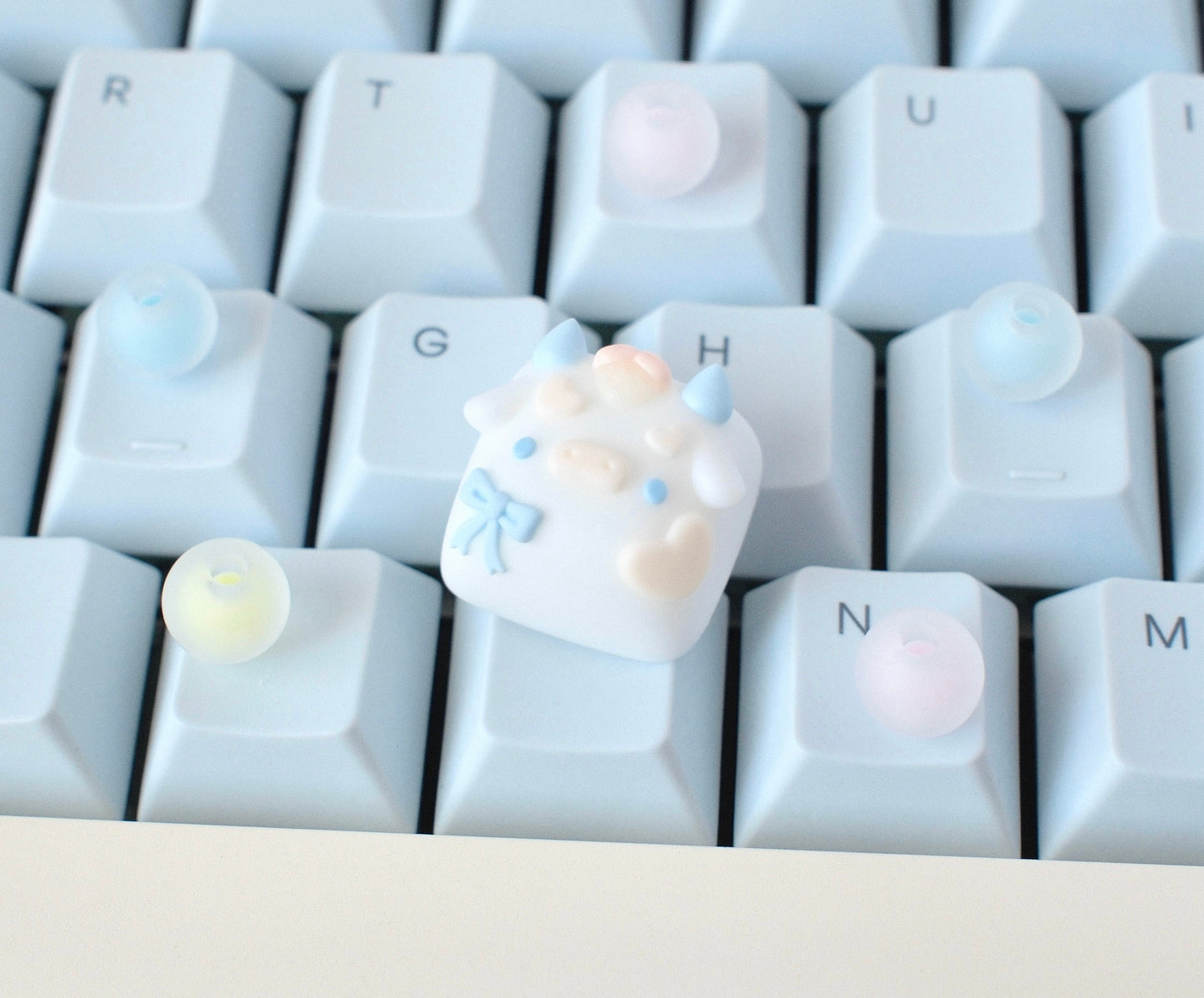 Winterglow moo (white)
