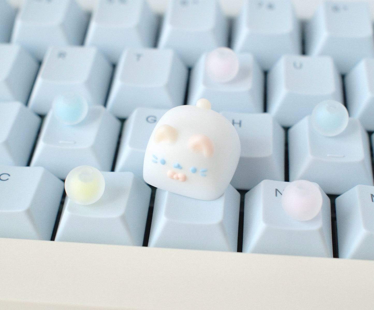 Winterglow miso (white, colored ears)